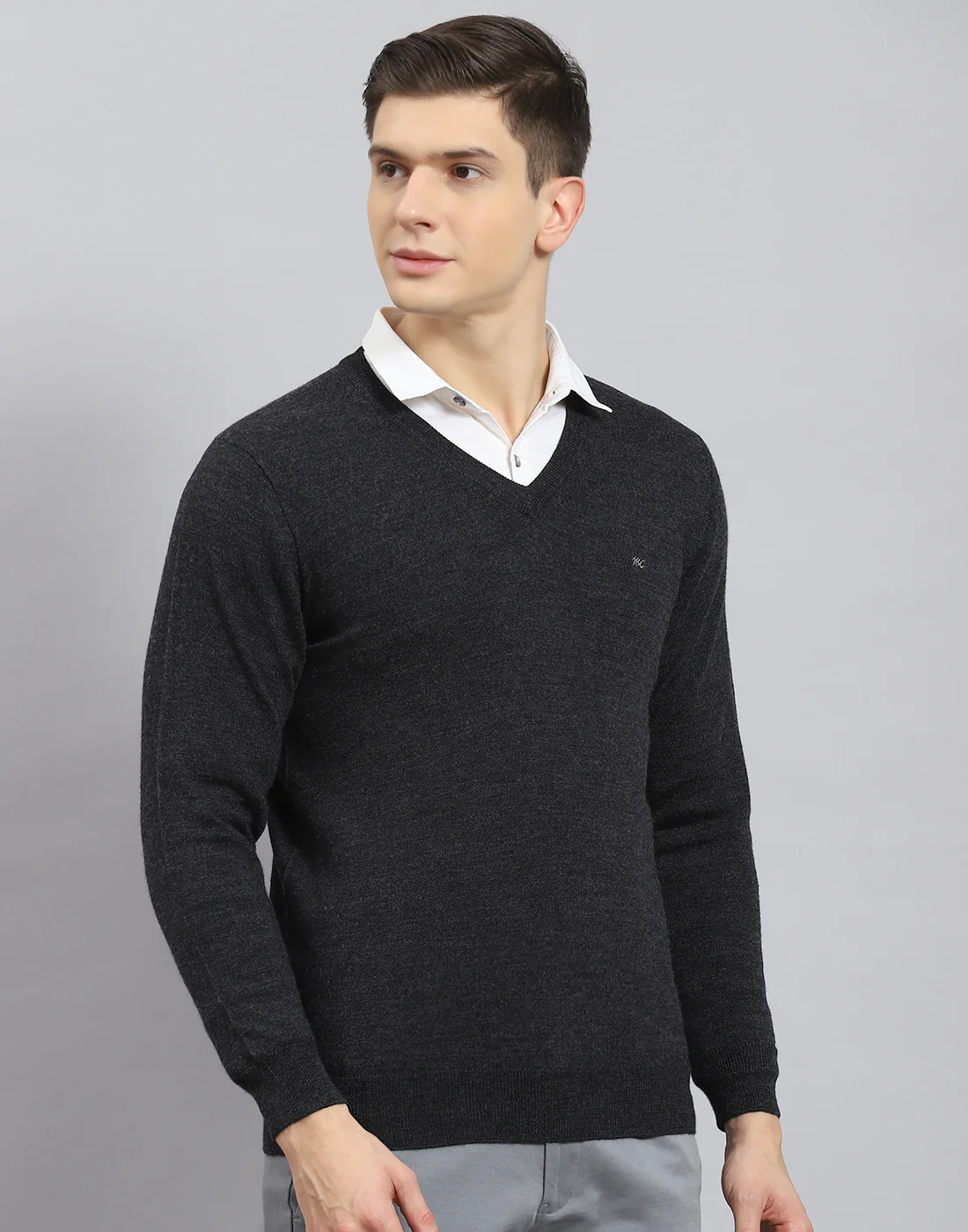 Men Grey Solid V Neck Full Sleeve Sweater - Image 6