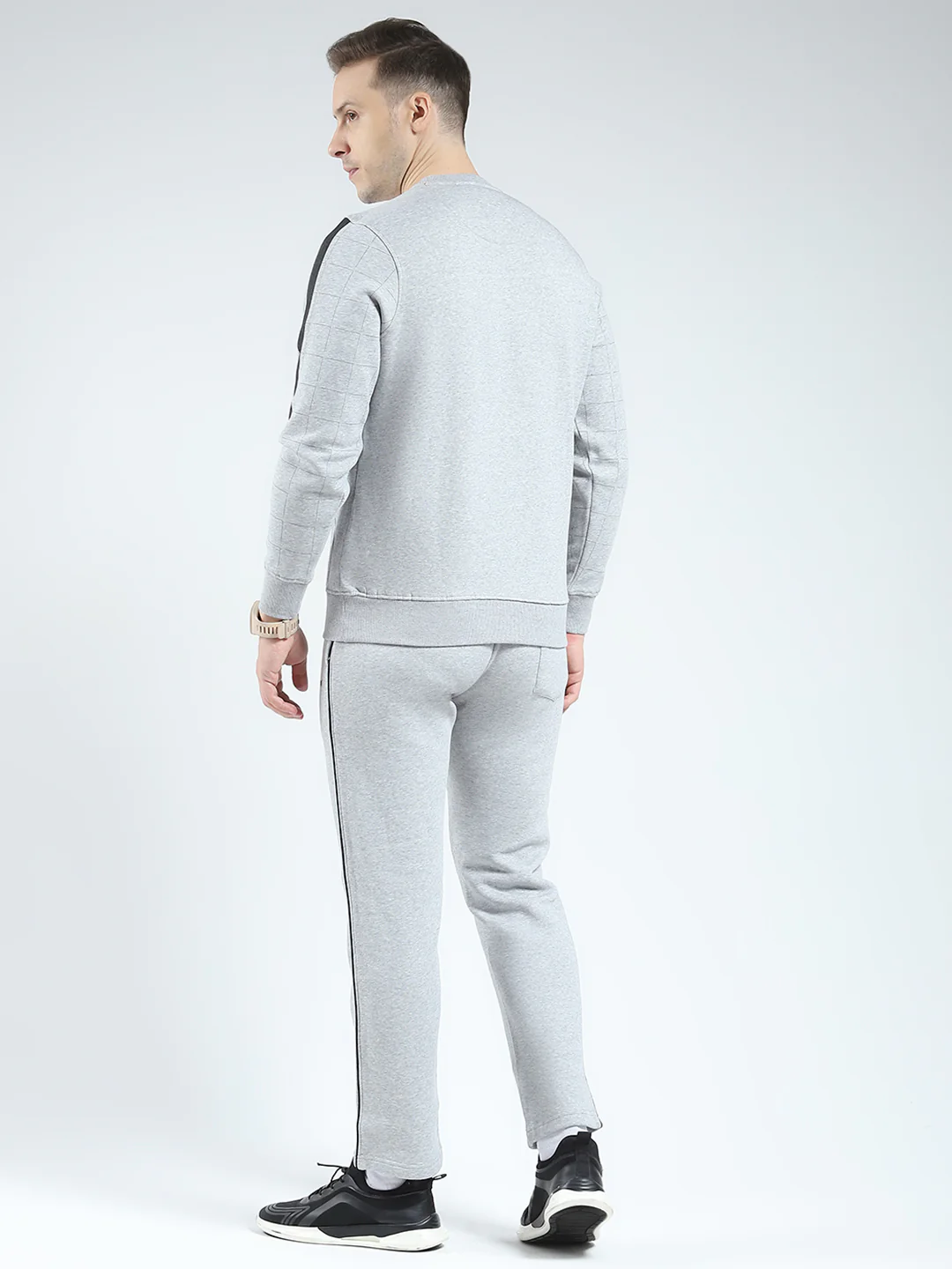 Men Grey Solid Round Neck Full Sleeve Winter Tracksuit - Image 5