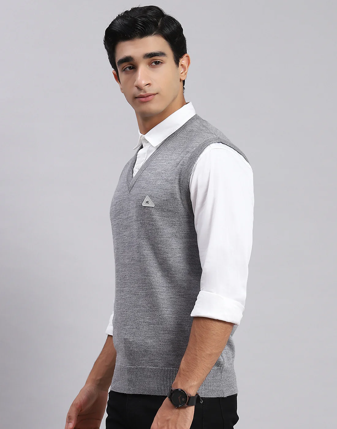 Men Grey Solid V Neck Sleeveless Sweater - Image 3