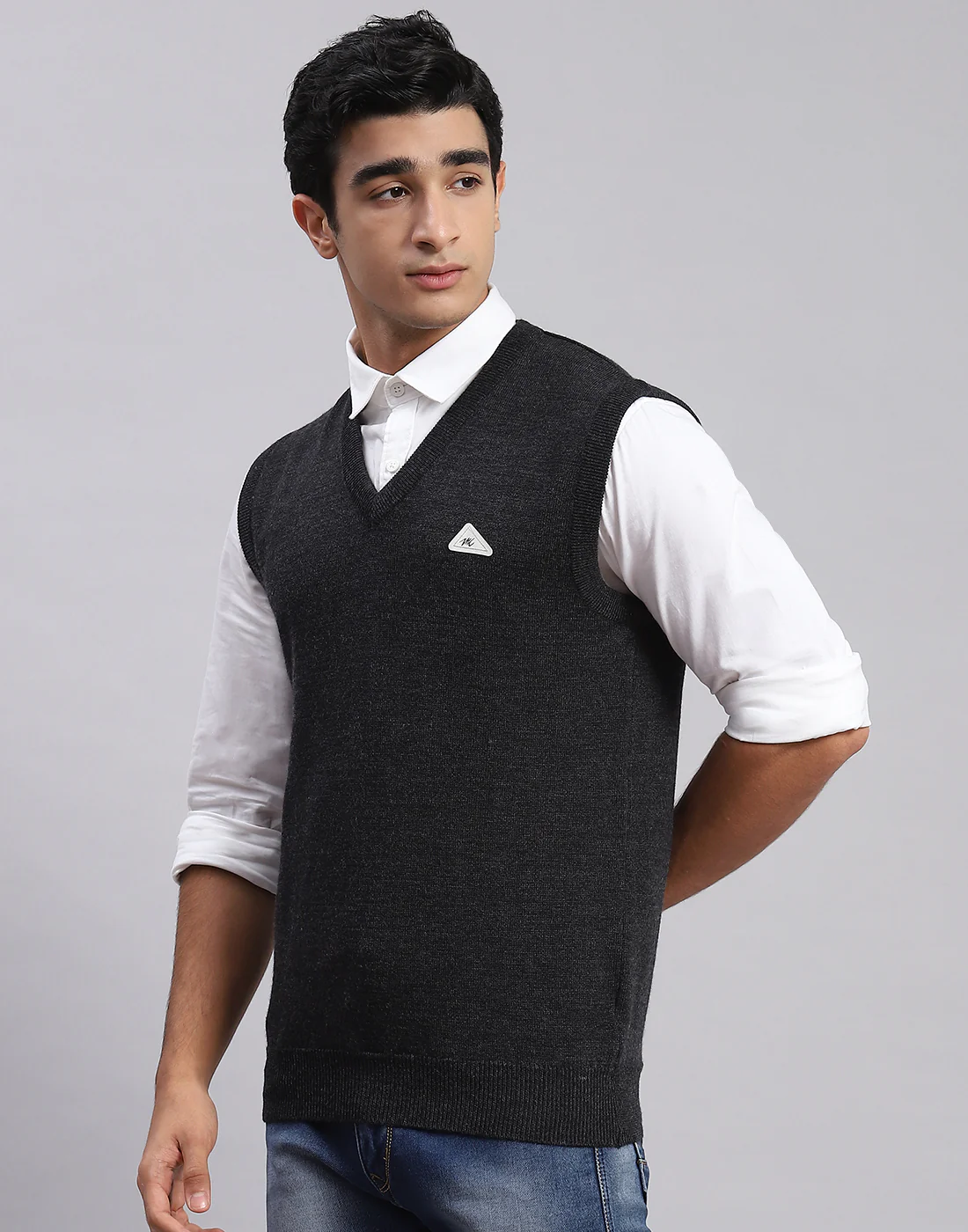 Men Grey Solid V Neck Sleeveless Sweater - Image 2