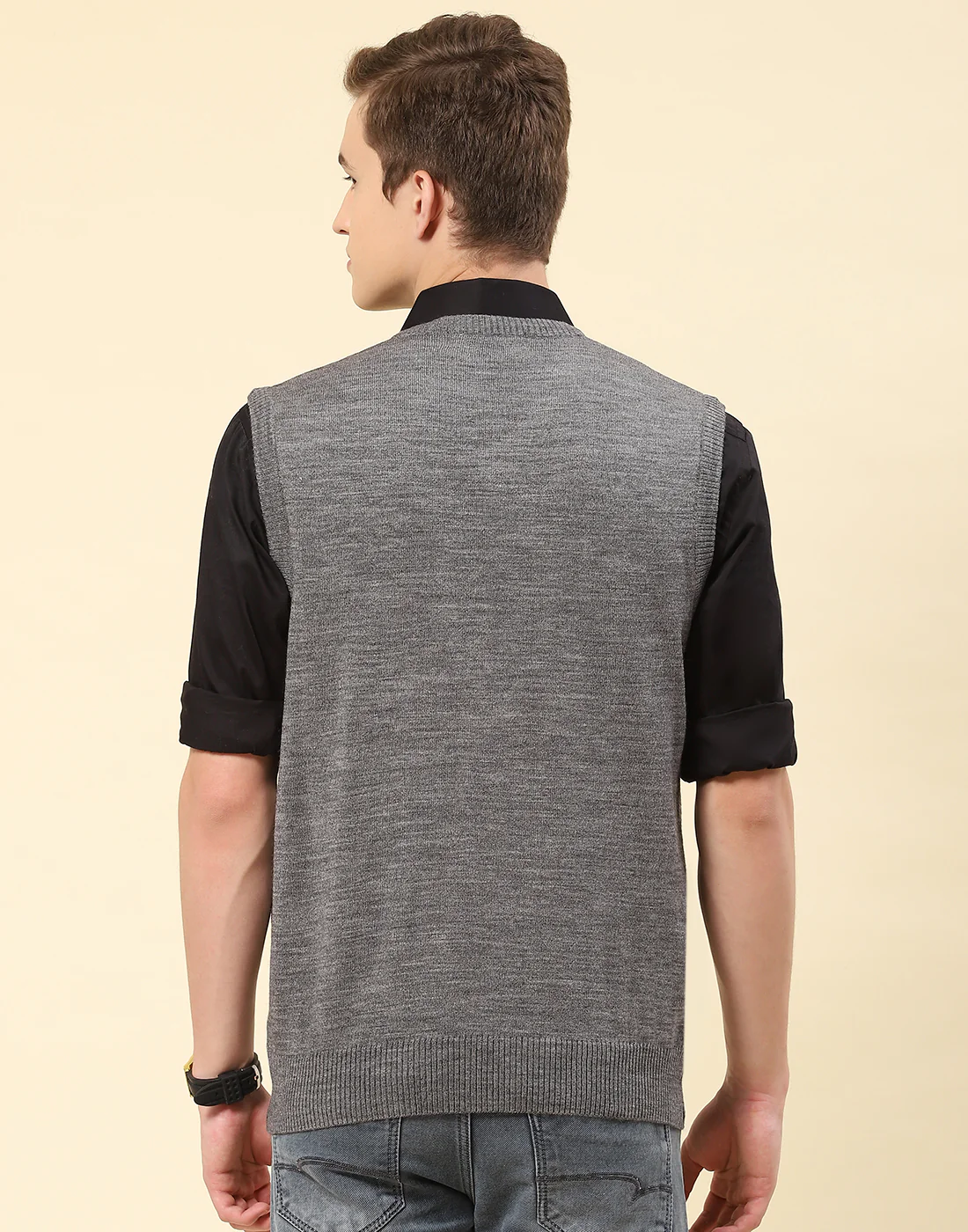 Men Grey Solid V Neck Sleeveless Sweater - Image 5