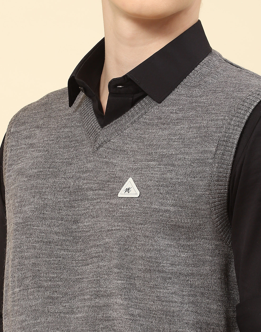 Men Grey Solid V Neck Sleeveless Sweater - Image 6