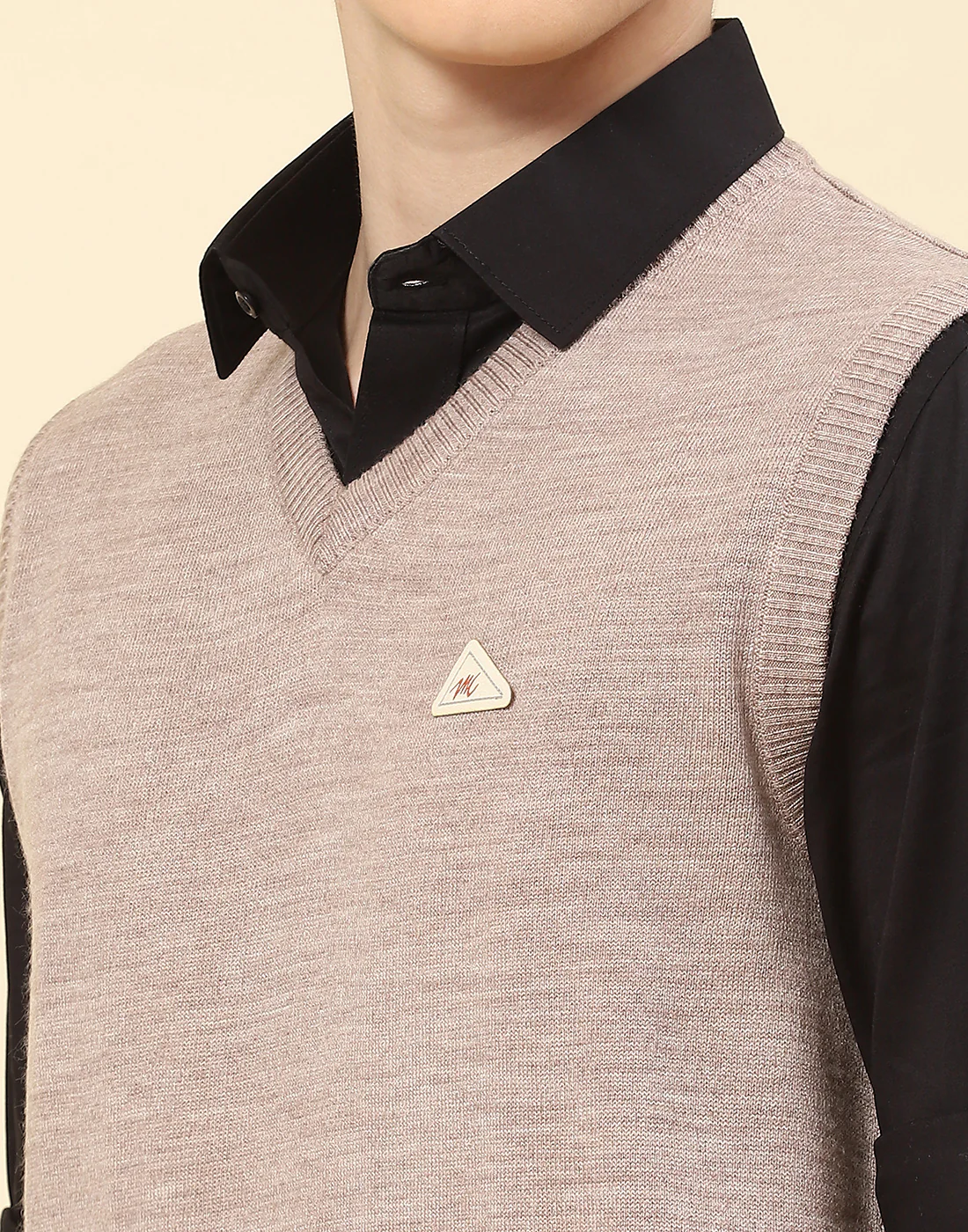 Men Grey Solid V Neck Sleeveless Sweater - Image 6