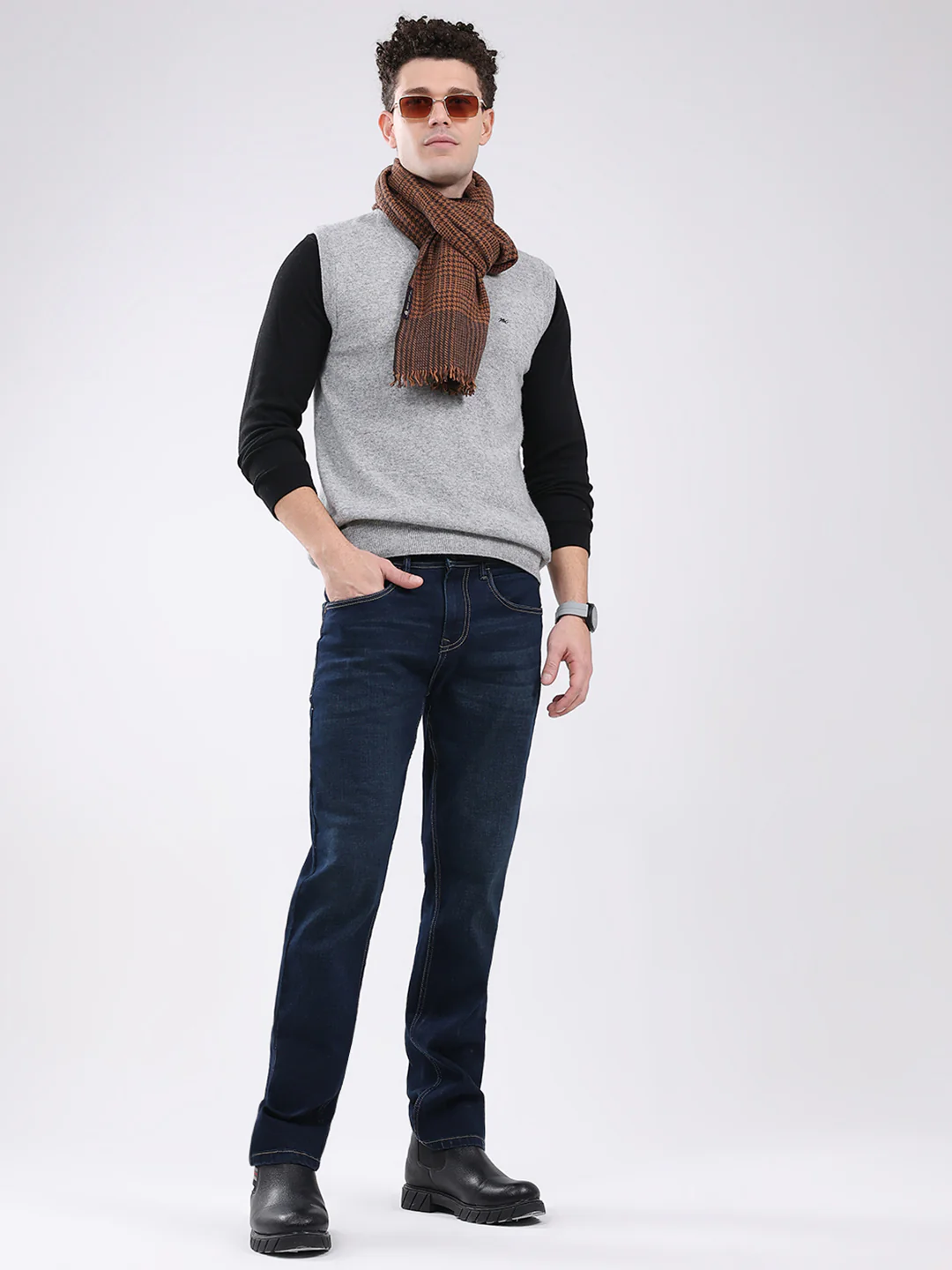 Men Grey Solid V Neck Sleeveless Sweater - Image 2