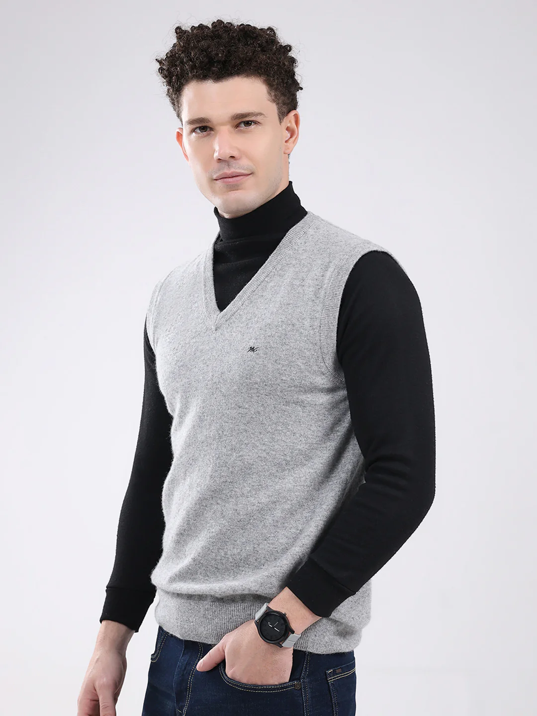 Men Grey Solid V Neck Sleeveless Sweater - Image 3