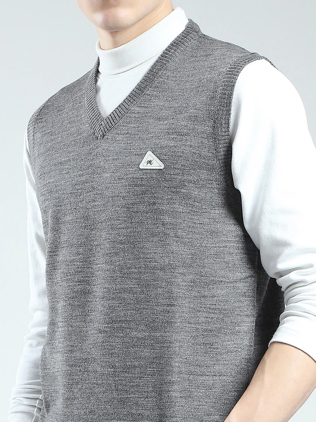 Men Grey Solid V Neck Sleeveless Sweater - Image 7