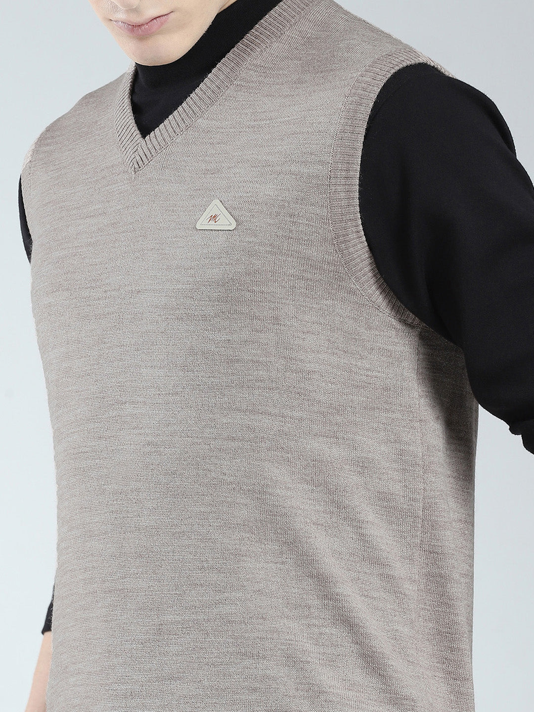 Men Grey Solid V Neck Sleeveless Sweater - Image 7