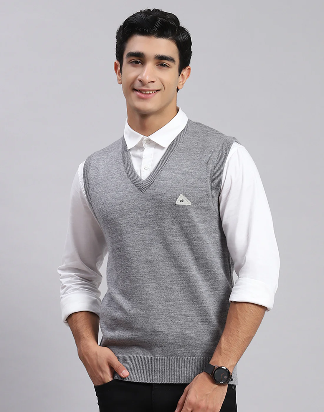 Men Grey Solid V Neck Sleeveless Sweaters/Pullovers - Image 2