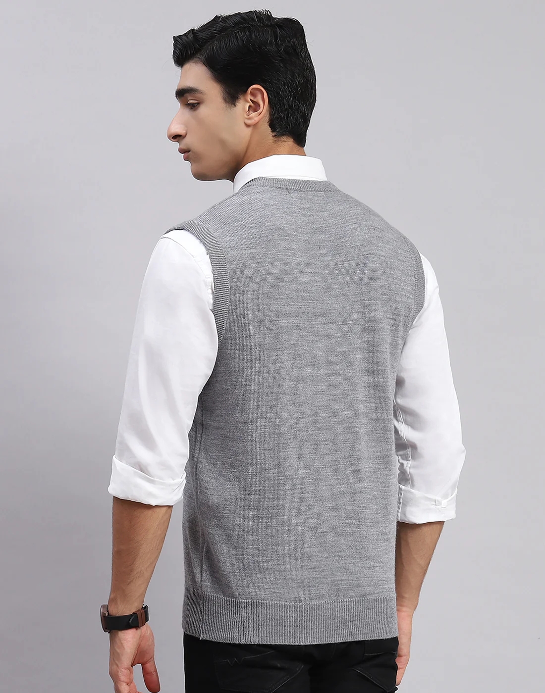 Men Grey Solid V Neck Sleeveless Sweaters/Pullovers - Image 5