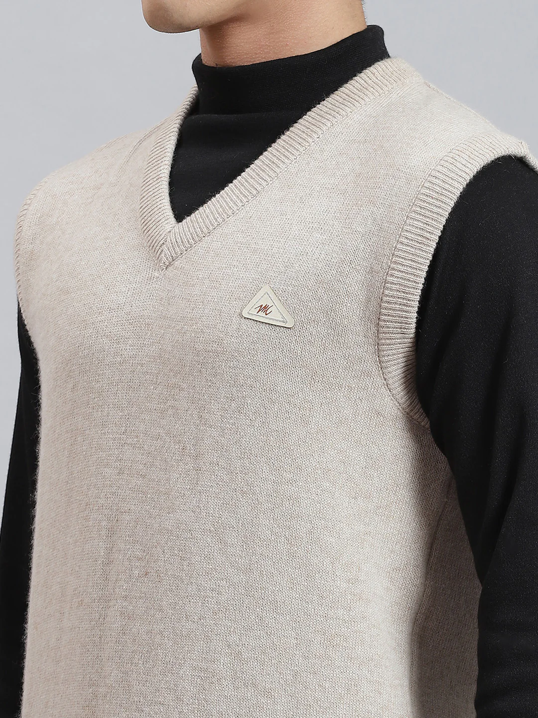 Men Grey Solid V Neck Sleeveless Sweaters/Pullovers - Image 6