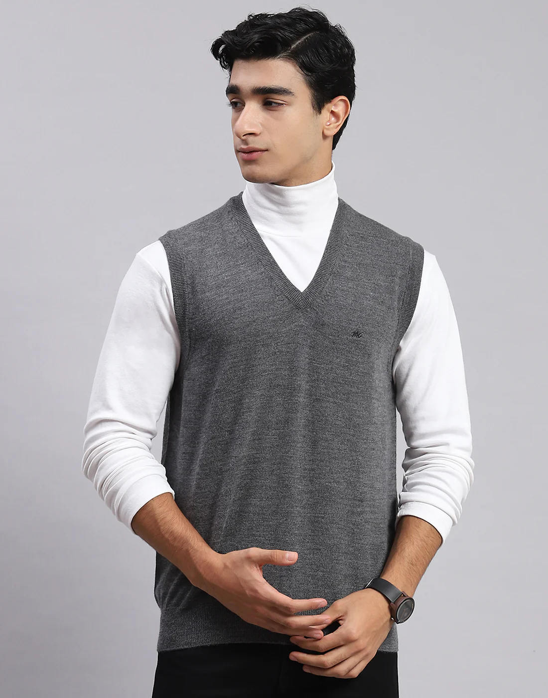 Men Grey Solid V Neck Sleeveless Sweaters/Pullovers - Image 2