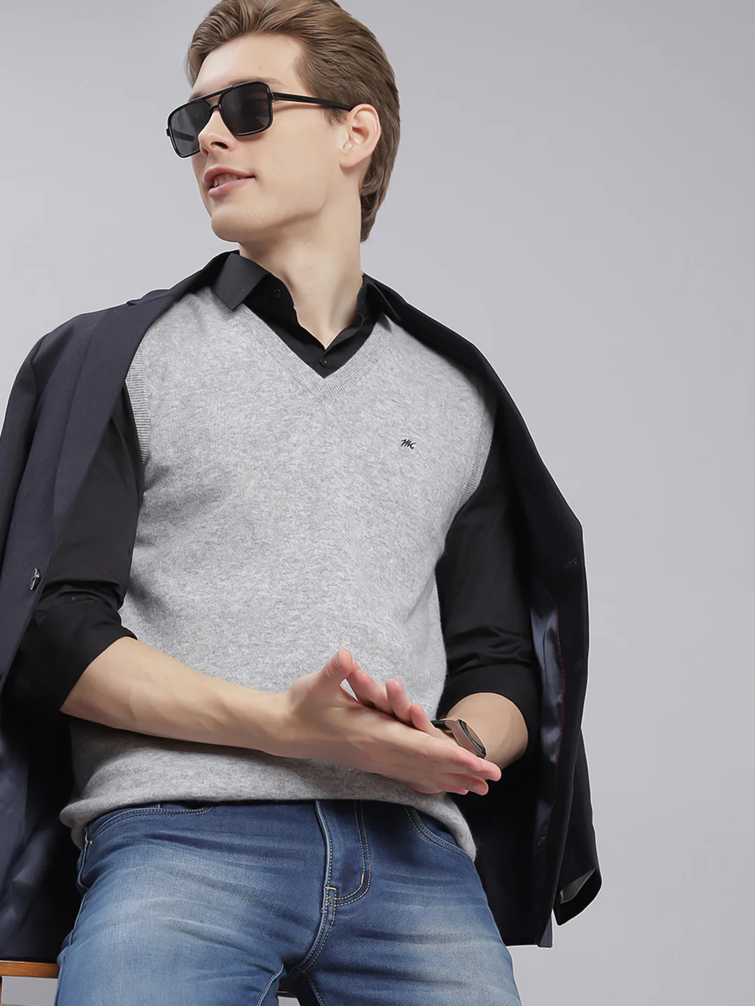 Men Grey Solid V Neck Sleeveless Sweaters/Pullovers - Image 2