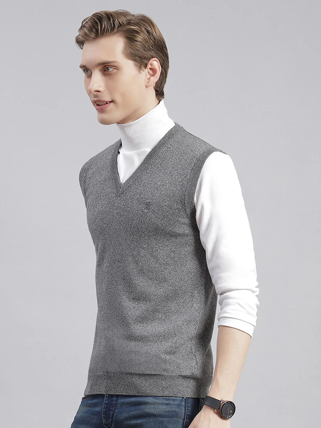 Men Grey Solid V Neck Sleeveless Sweaters/Pullovers - Image 3