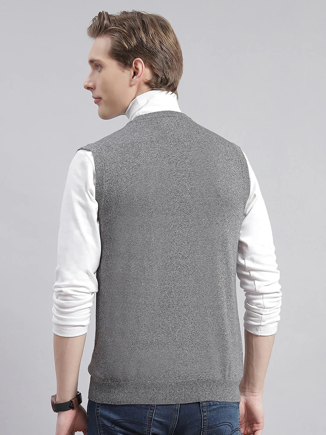 Men Grey Solid V Neck Sleeveless Sweaters/Pullovers - Image 5