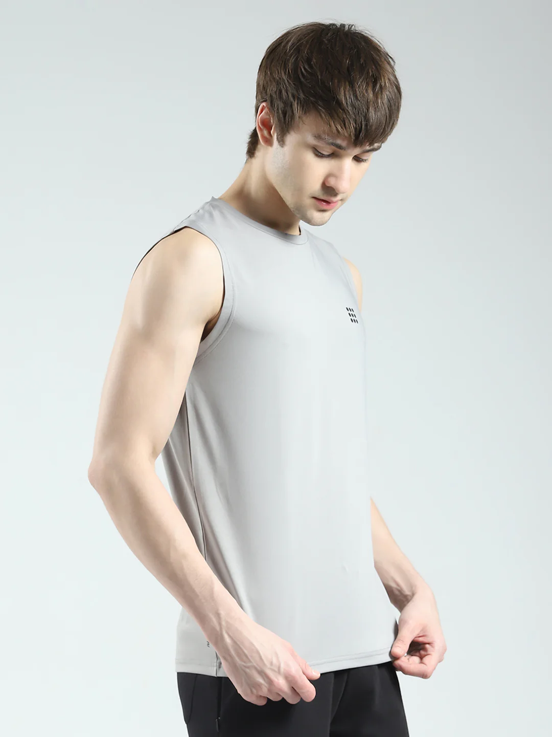 Rock.it Men Grey Solid Round Neck Sleeveless T-Shirt - Image 4