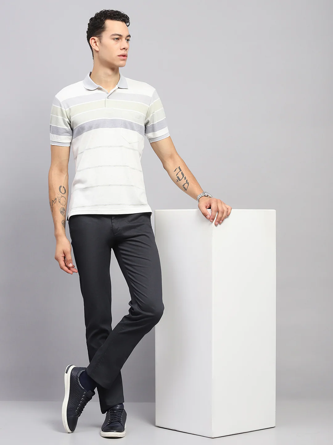Men Grey Stripe Collar Half Sleeve T-Shirt - Image 2