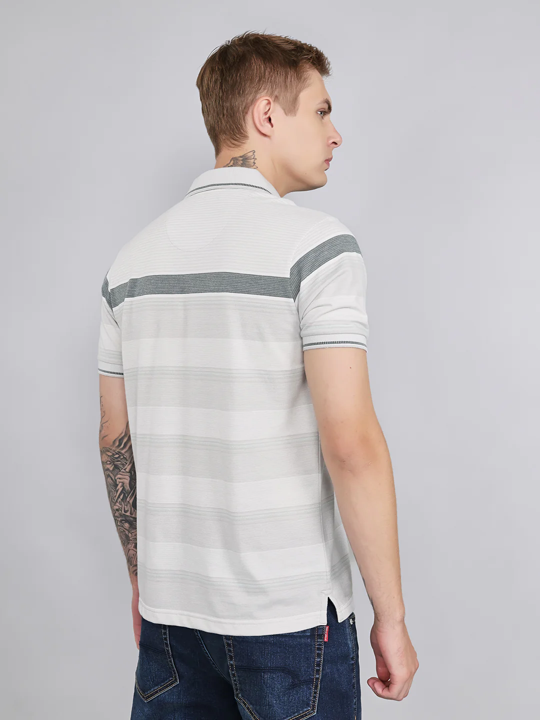 Men Grey Stripe Collar Half Sleeve T-Shirt - Image 4