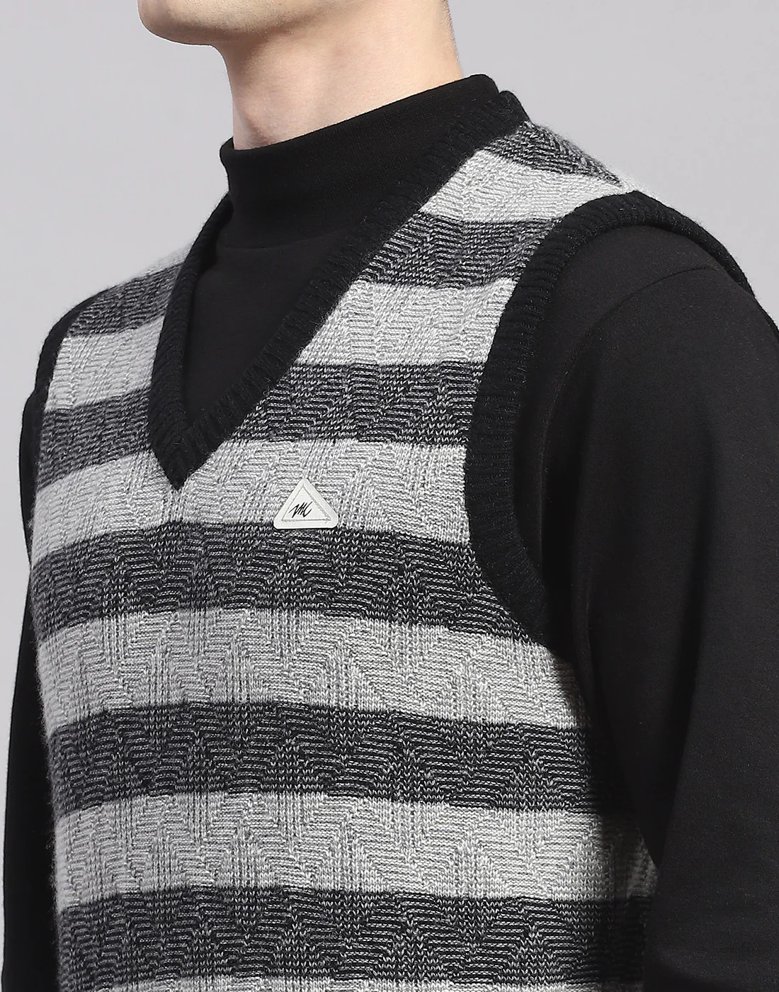 Men Grey Stripe V Neck Sleeveless Sweater - Image 7
