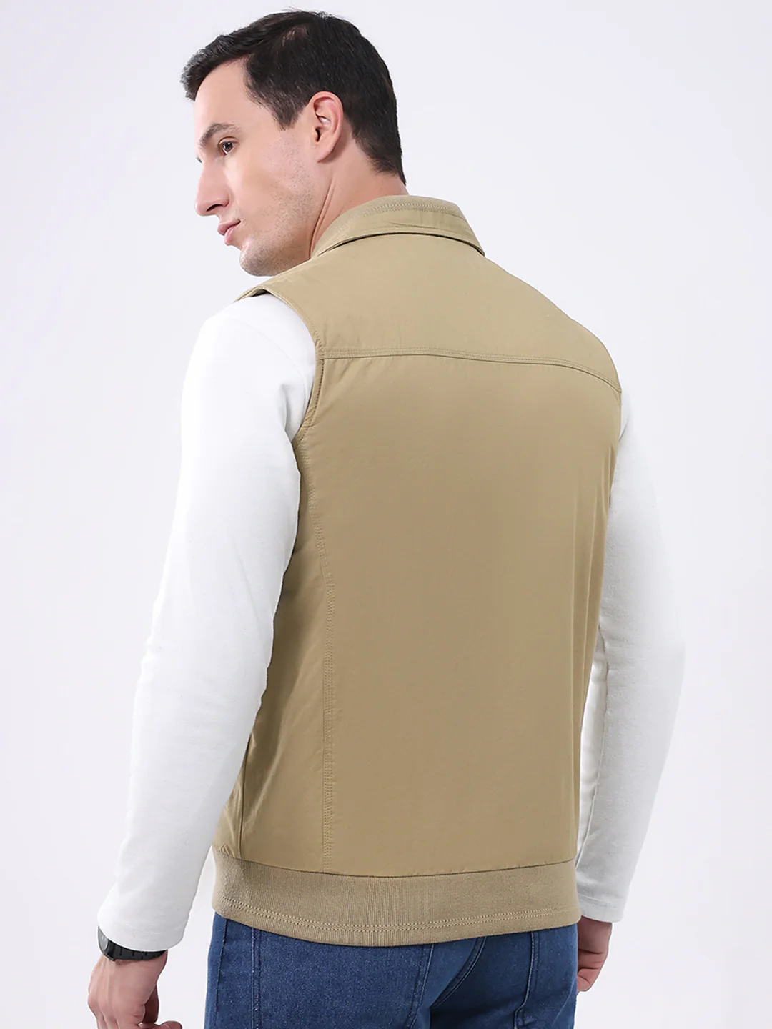 Men Khaki Solid Collar Sleeveless Jacket - Image 5