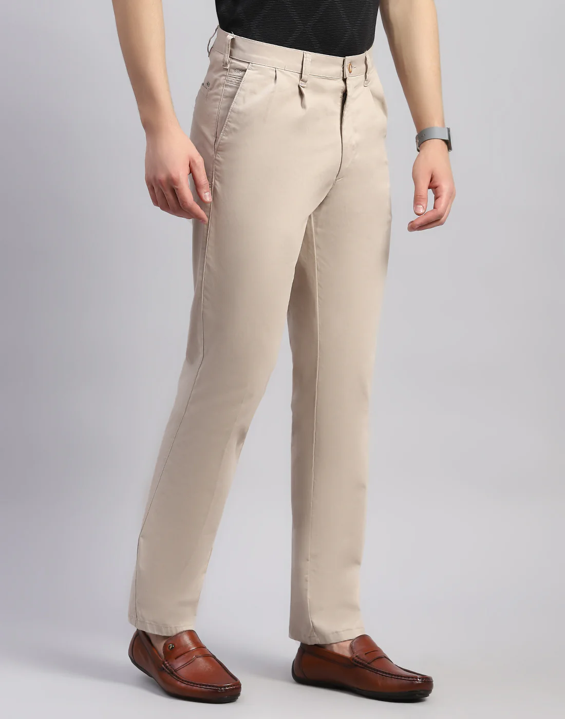 Men Khaki Solid Regular Fit Trouser - Image 4