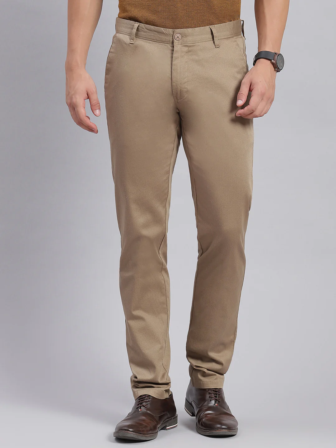 Men Khaki Solid Regular Fit Trousers - Image 2