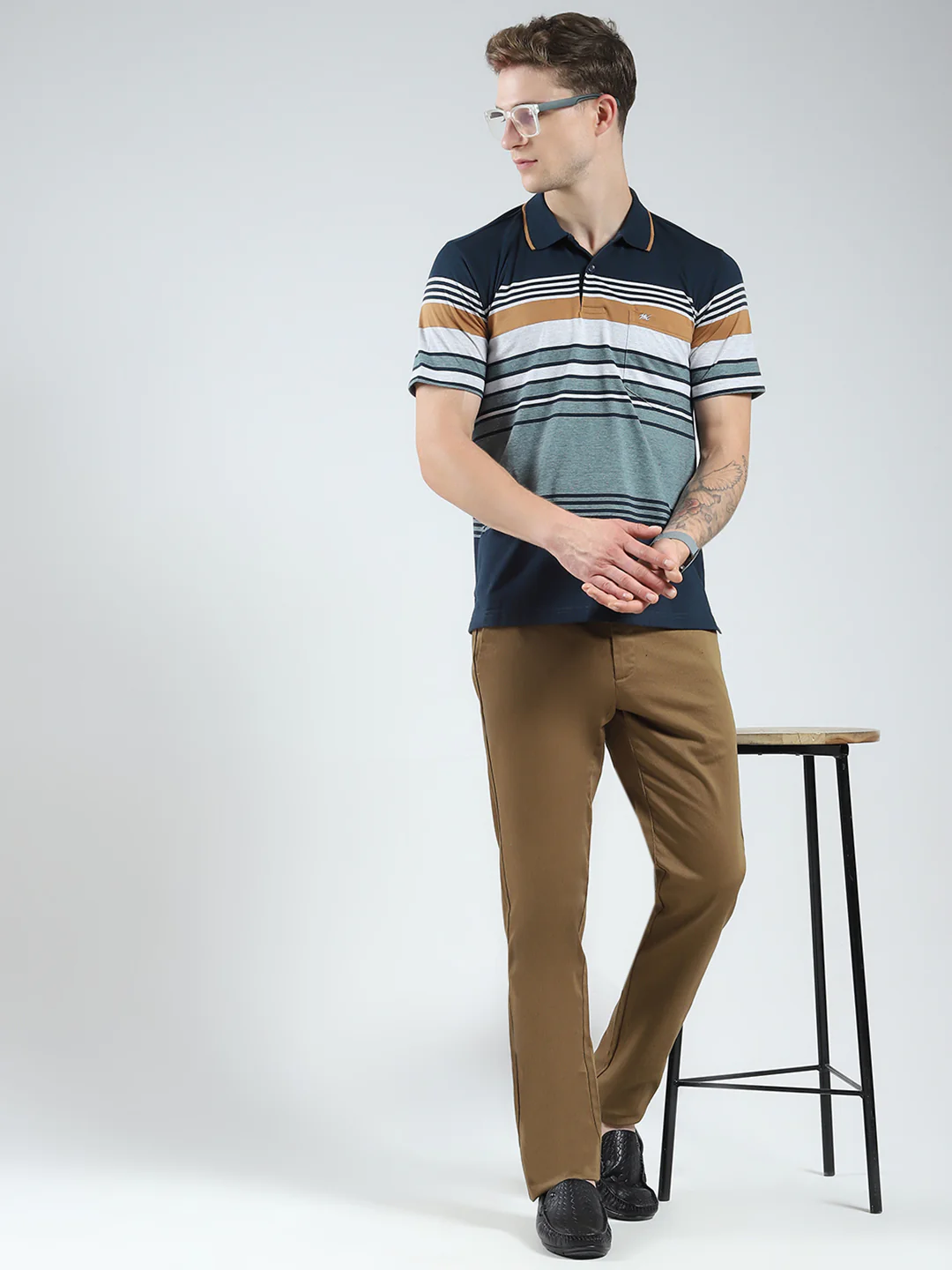 Men Khaki Solid Slim Fit Trouser - Image 2