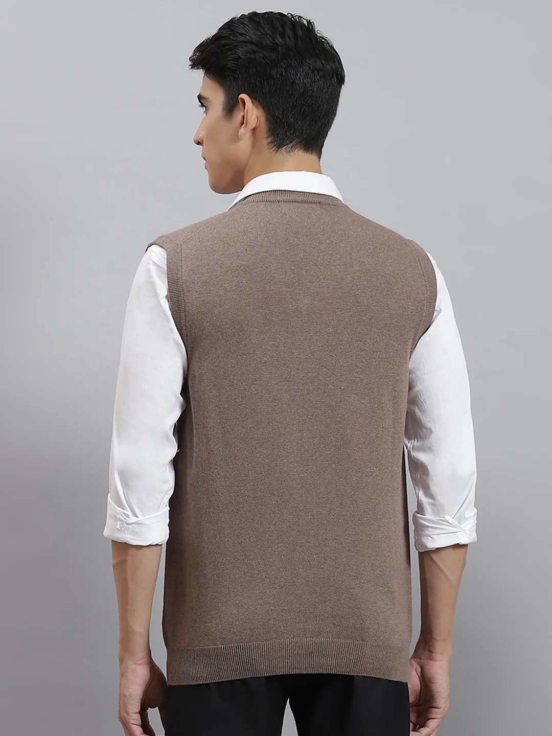 Men Khaki Solid V Neck Sleeveless Sweaters/Pullovers - Image 5