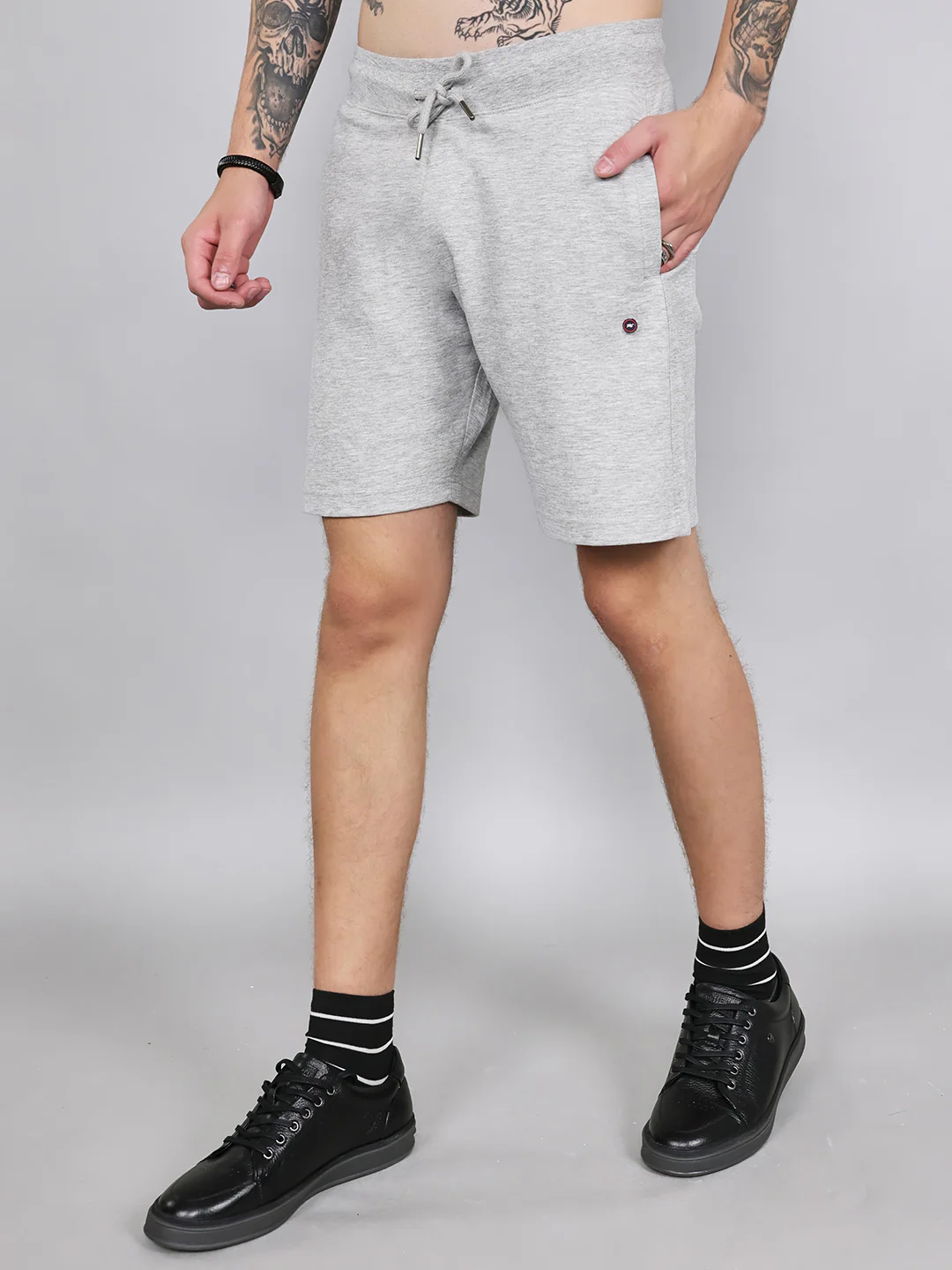 Men Light Grey Plain Regular Fit Bermuda - Image 3