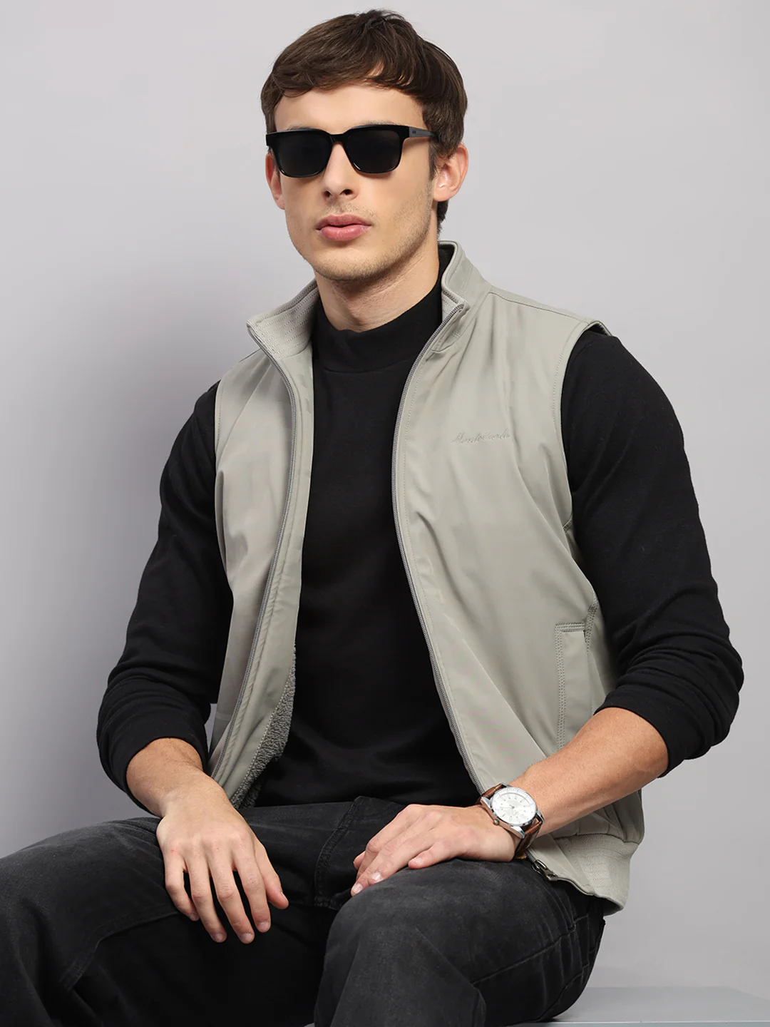 Men Light Grey Solid Collar Sleeveless Jacket - Image 6