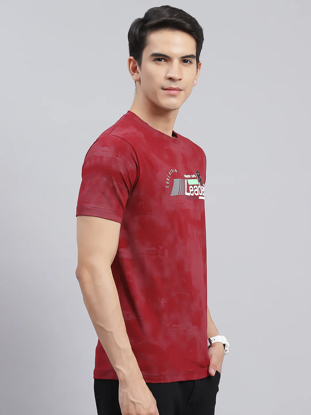 Men Maroon Printed Cotton Blend T-Shirt - Image 3