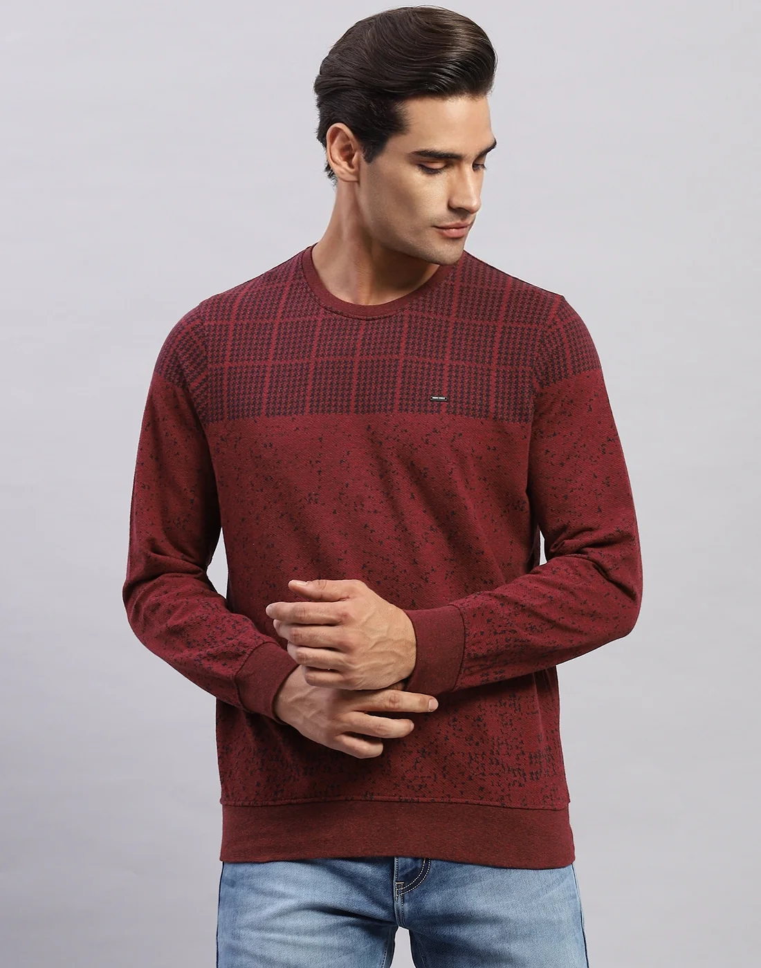 Men Maroon Printed Round Neck Full Sleeve Winter T-Shirt - Image 2