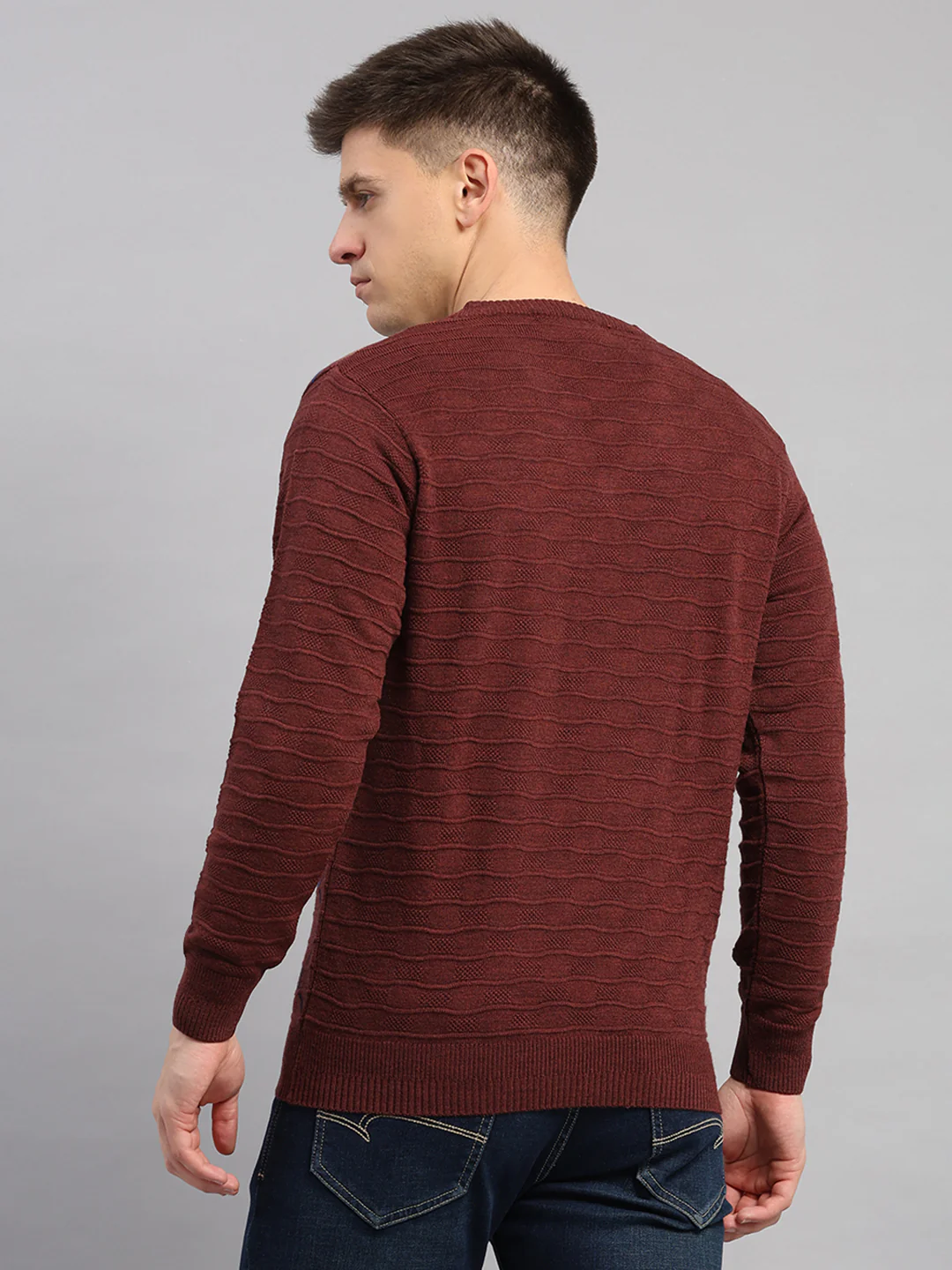 Men Maroon Printed V Neck Full Sleeve Pullover - Image 5