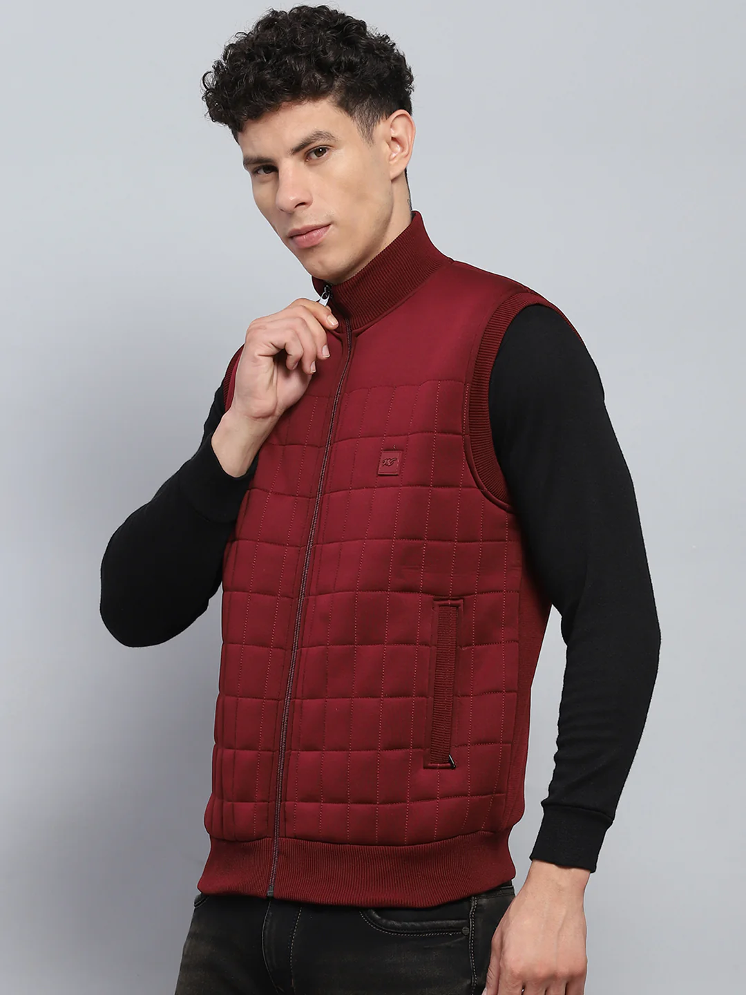Men Maroon Self Design Mock Neck Sleeveless Jacket - Image 3