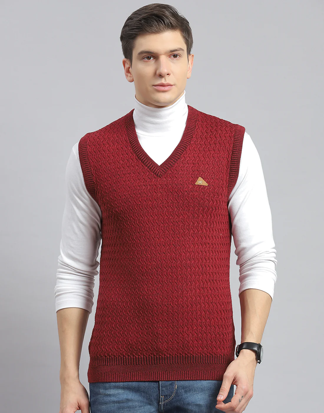 Men Maroon Self Design V Neck Sleeveless Sweater - Image 2