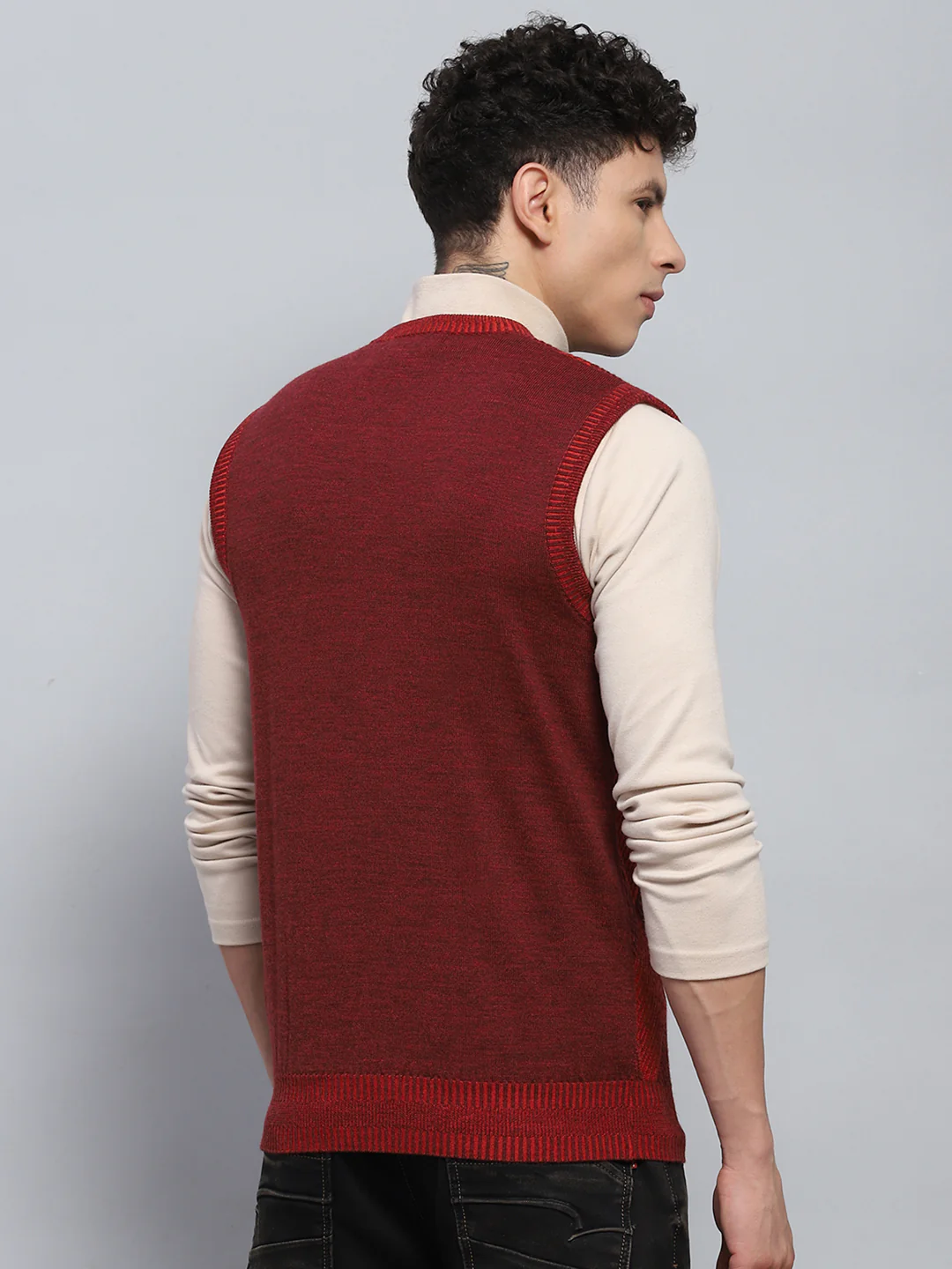 Men Maroon Self Design V Neck Sleeveless Sweater - Image 5