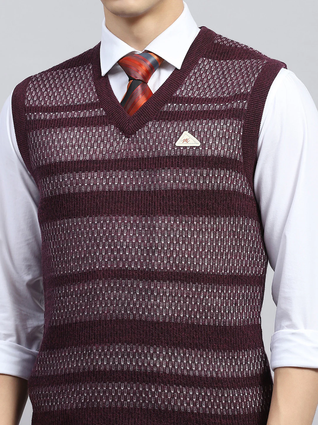 Men Maroon Self Design V Neck Sleeveless Sweater - Image 7