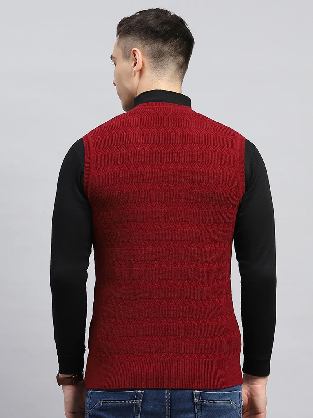 Men Maroon Self Design V Neck Sleeveless Sweater - Image 5