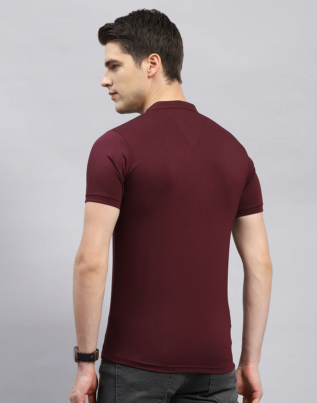 Men Maroon Solid Band Collar Half Sleeve T-Shirt - Image 5