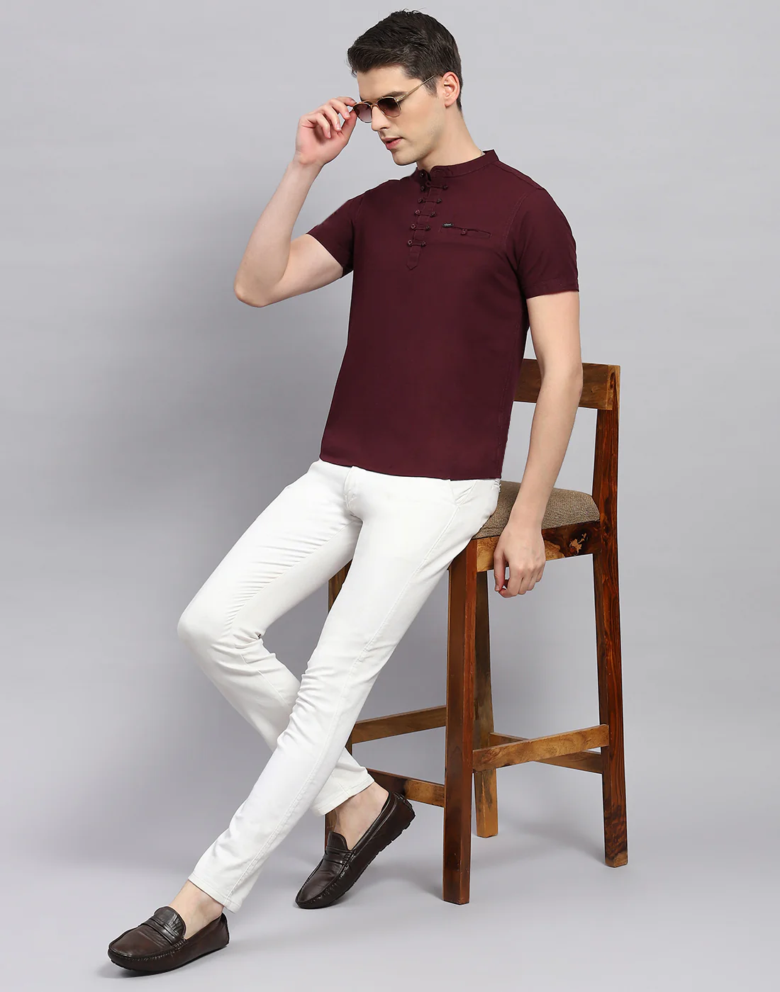 Men Maroon Solid Band Collar Half Sleeve T-Shirt - Image 2