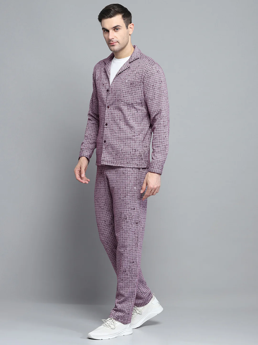 Men Maroon Solid Collar Full Sleeve Winter Tracksuit - Image 3