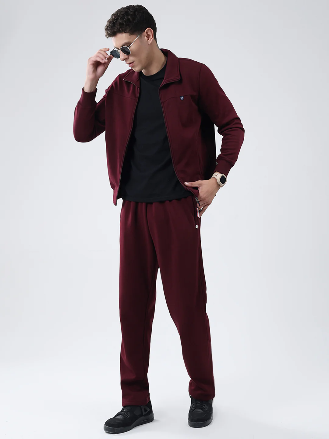 Men Maroon Solid Collar Full Sleeve Winter Tracksuit - Image 2