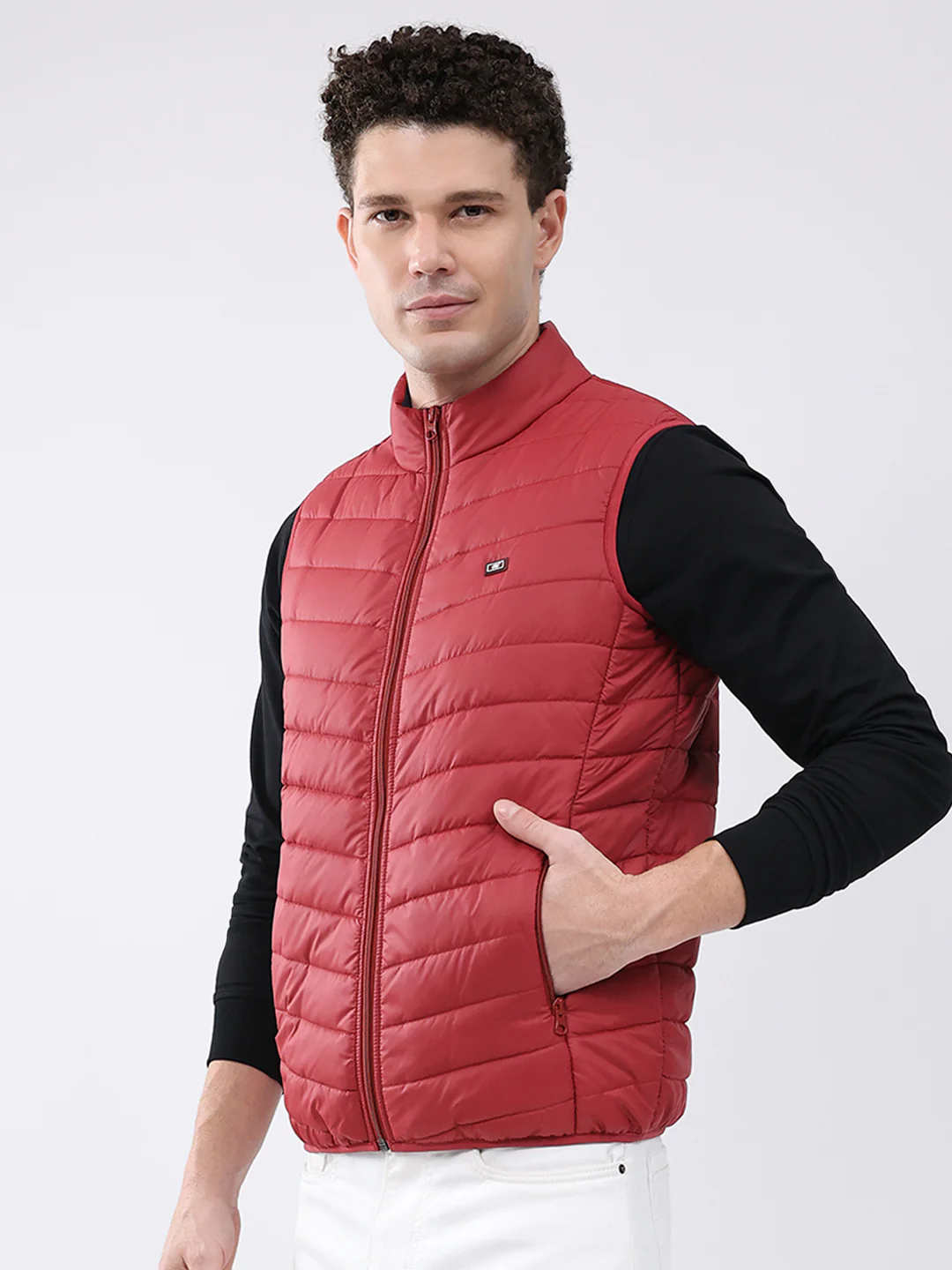Men Maroon Solid Collar Sleeveless Jacket - Image 3