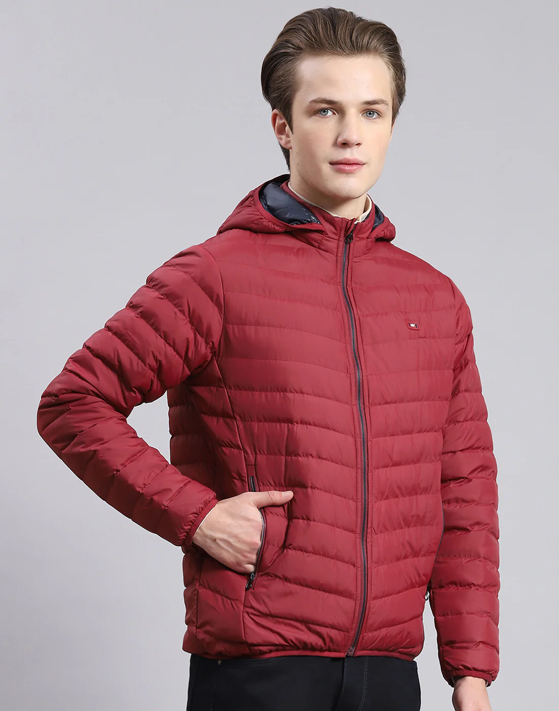 Men Maroon Solid Hooded Full Sleeve Jacket - Image 4