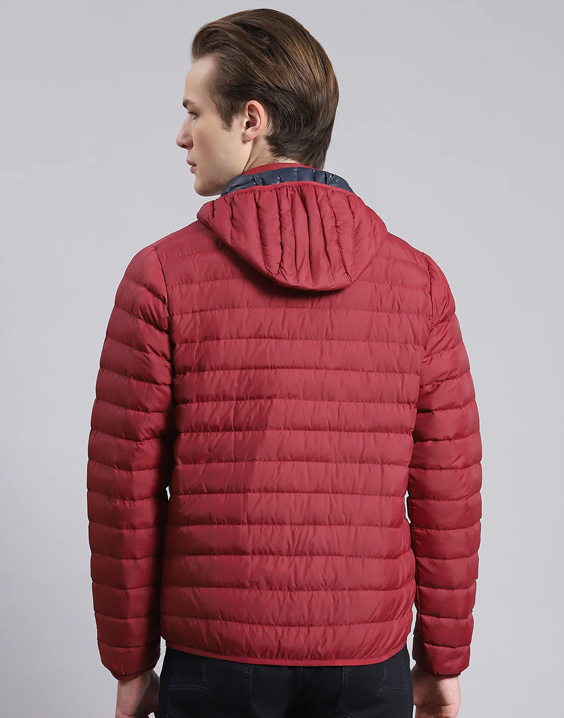 Men Maroon Solid Hooded Full Sleeve Jacket - Image 5