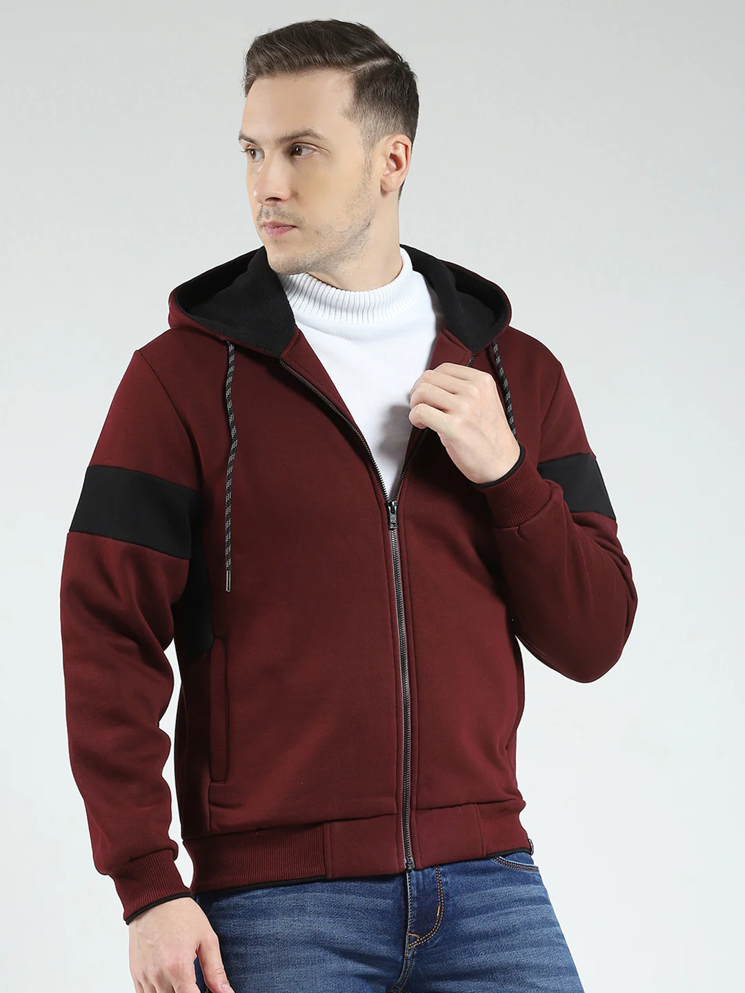 Men Maroon Solid Hooded Full Sleeve Sweatshirt - Image 4