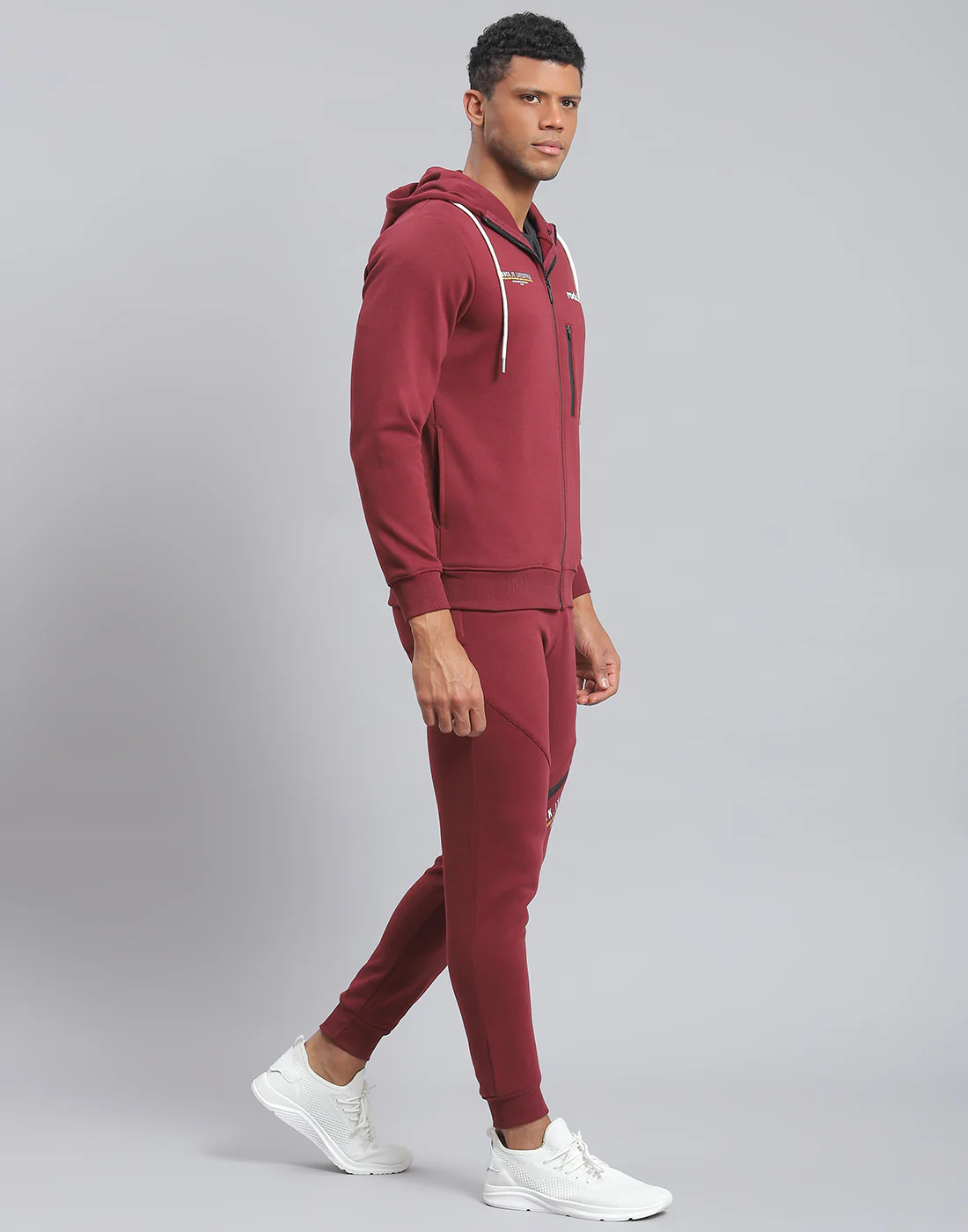 Rock.it Men Maroon Solid Hooded Full Sleeve Tracksuit - Image 4