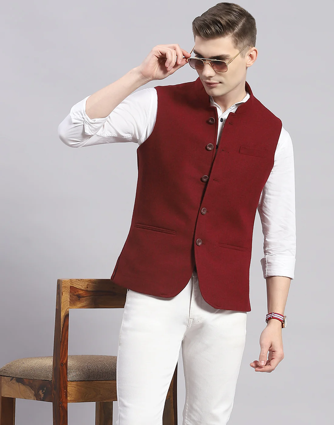 Men Maroon Solid Mandarin Collar Sleeveless Nehru Jacket - Image 6