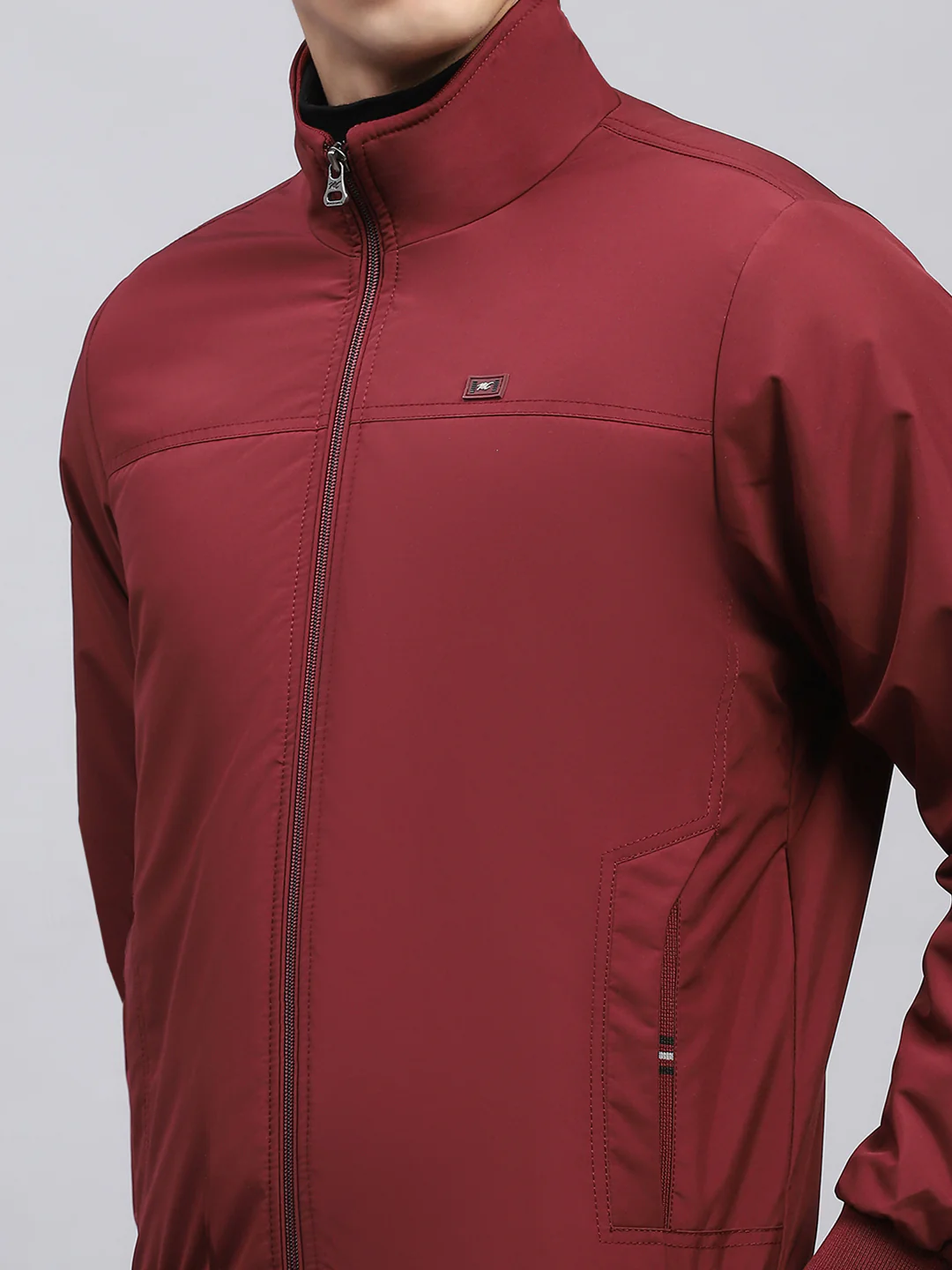 Men Maroon Solid Mock Neck Full Sleeve Jacket - Image 7