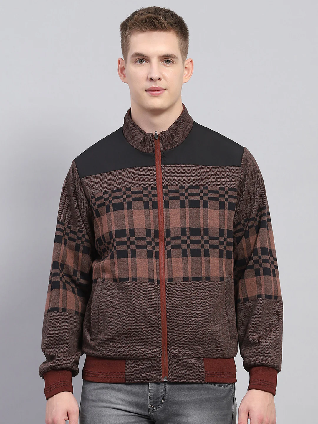 Men Maroon Solid Mock Neck Full Sleeve Jacket - Image 10