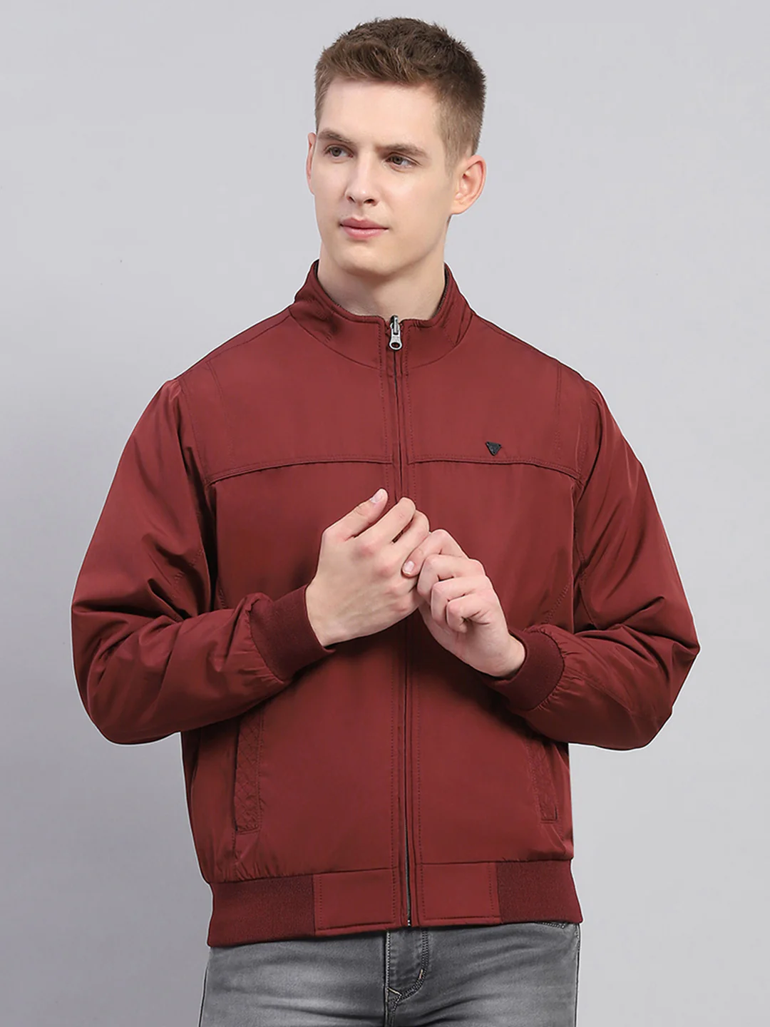 Men Maroon Solid Mock Neck Full Sleeve Jacket - Image 5